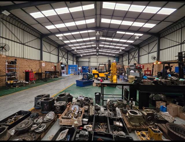 720M² WAREHOUSE TO LET IN RAND LEASE
